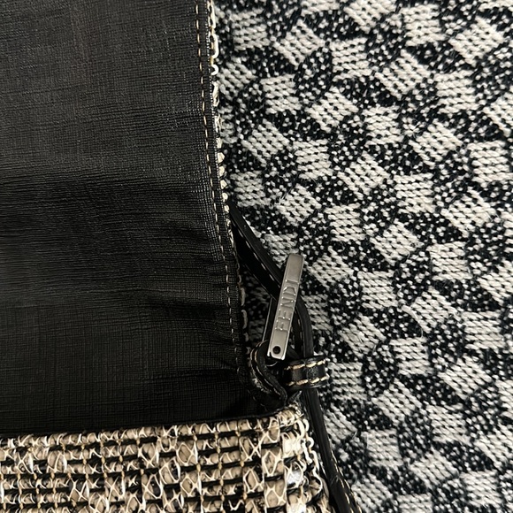 FENDI WOVEN MAMA FOREVER BAGUETTE - Picture 8 of 14